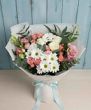 Букет цветов из:  Розы, Лизиантусы и Хризантемы в Советске Калининградской области
