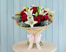 Букет цветов из:  Лилии и Розы в Советске Калининградской области