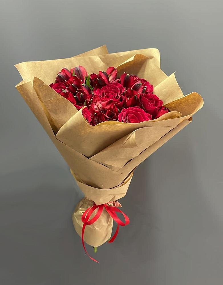 Букет цветов из: Альстромерии и Розы в Советске Калининградской области