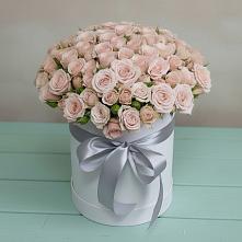 Цветочная композиция из Розы в шляпной коробке в Советске Калининградской области