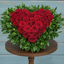 Цветочная композиция из Розы в виде сердца в Советске Калининградской области