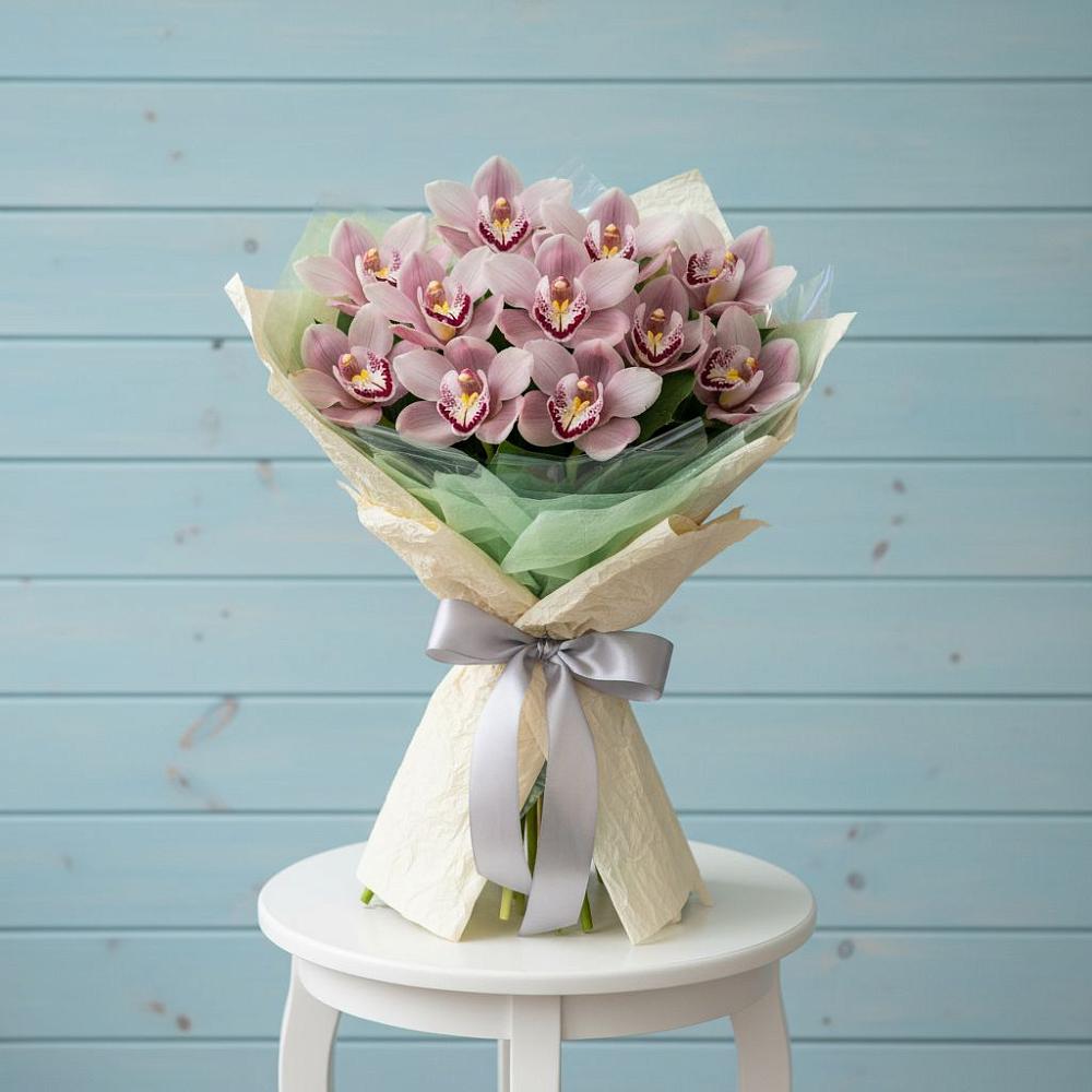 Букет цветов из: Орхидеи и Розы в Советске Калининградской области