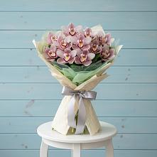 Букет цветов из:  Орхидеи и Розы в Советске Калининградской области