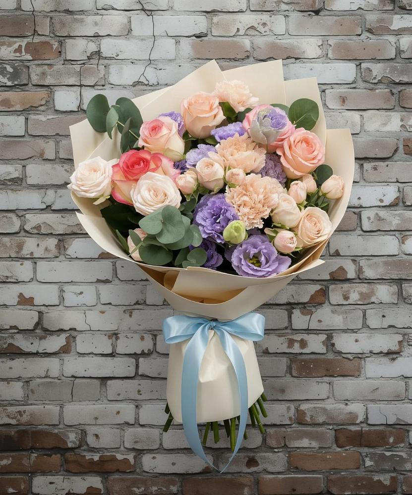 Букет цветов из: Розы, Лизиантусы и Гвоздики в Советске Калининградской области