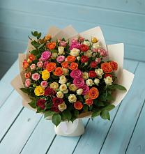 Букет Микс из разноцветных кустовых роз в Советске Калининградской области